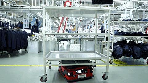 紅豆股份5G智能工廠(chǎng)入選工業(yè)互聯(lián)網(wǎng)示范名單，引領(lǐng)服裝行業(yè)數(shù)字化轉(zhuǎn)型